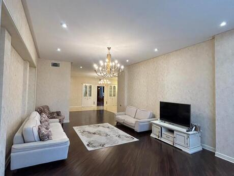 Объявление №5853207 - Баку, м. Низами, 4-комн., 186 м², 6/17 этаж