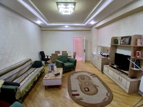 Elan №5853279 - Bakı, 28 May m., 2 otaqlı, 75 m², 4/17 mərtəbə