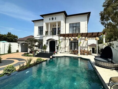 4 otaqlı həyət evi/bağ evi - Mərdəkan q. - 400 m²