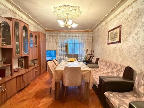 3 otaqlı köhnə tikili - Bakıxanov q. - 75 m²