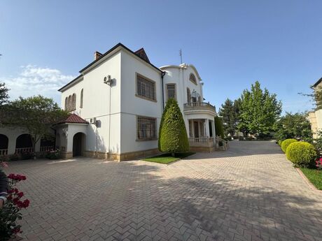 6 otaqlı həyət evi/bağ evi - Bakıxanov q. - 450 m²