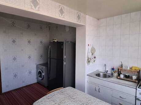 4 otaqlı köhnə tikili - Azadlıq Prospekti m. - 110 m²