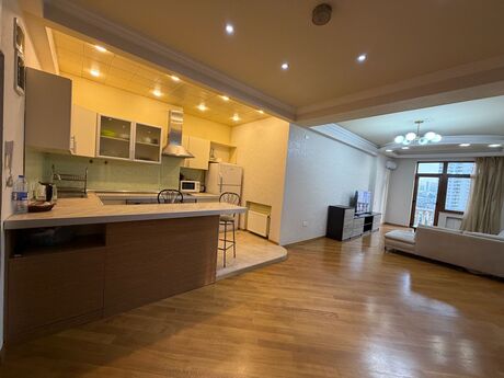 3 otaqlı yeni tikili - İçəri Şəhər m. - 110 m²