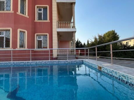 5 otaqlı həyət evi/bağ evi - Novxanı q. - 330 m²