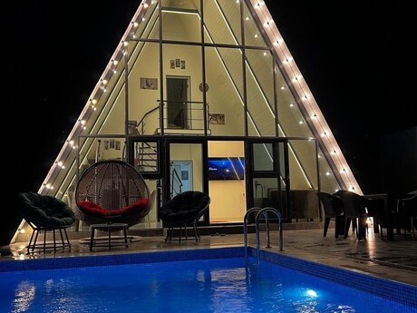 4 otaqlı həyət evi/bağ evi - Şüvəlan q. - 150 m²