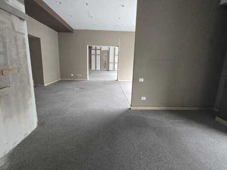 20-комн. офис - Насиминский  р. - 1600 м²