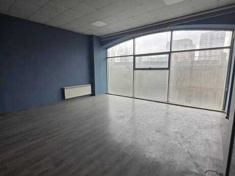 20-комн. офис - Насиминский  р. - 1600 м²
