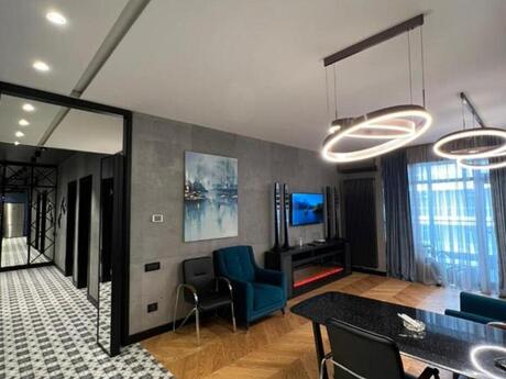 4 otaqlı yeni tikili - 8 Noyabr m. - 148 m²