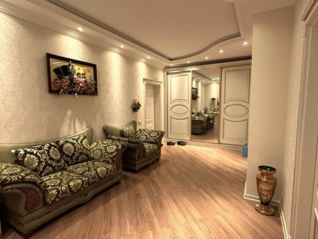 4 otaqlı yeni tikili - 28 May m. - 215 m²