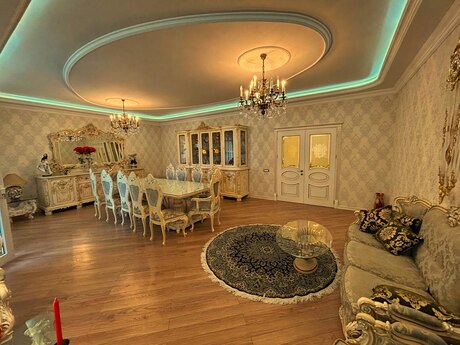 4 otaqlı yeni tikili - 28 May m. - 215 m²