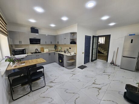 5 otaqlı həyət evi, 380 m², Badamdar: 320 000 ₼ 5