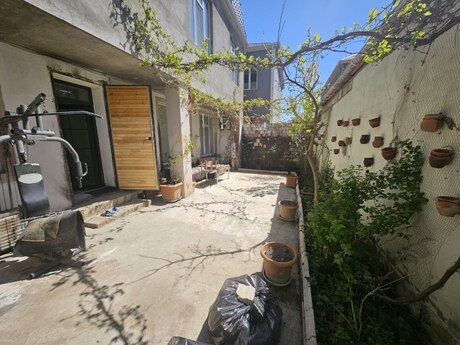 5 otaqlı həyət evi/bağ evi - Badamdar q. - 380 m²