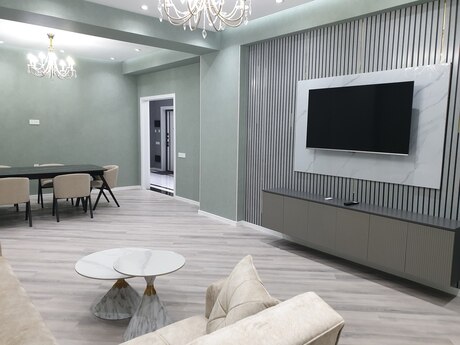 3 otaqlı yeni tikili - 28 May m. - 145 m²