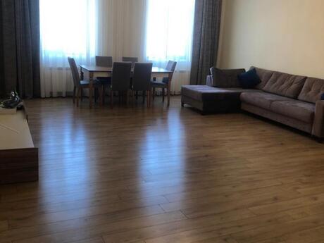 Elan №5855214 - Bakı, Sahil m., 3 otaqlı, 145 m², 12/16 mərtəbə