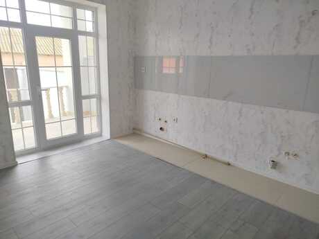 4 otaqlı həyət evi/bağ evi - Zabrat q. - 82 m²