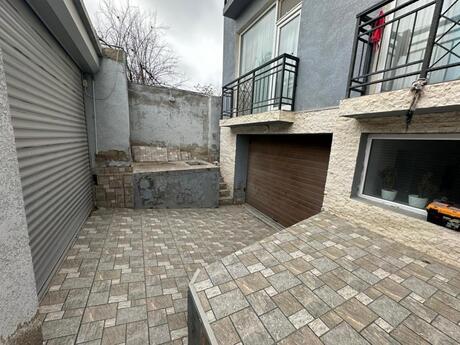 13 otaqlı həyət evi/bağ evi - Badamdar q. - 500 m²