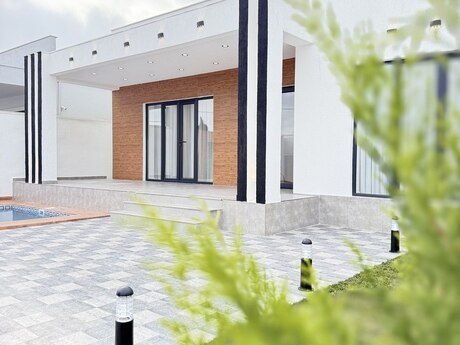 4 otaqlı həyət evi/bağ evi - Şüvəlan q. - 160 m²