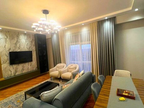4 otaqlı yeni tikili - Binəqədi r. - 115 m²