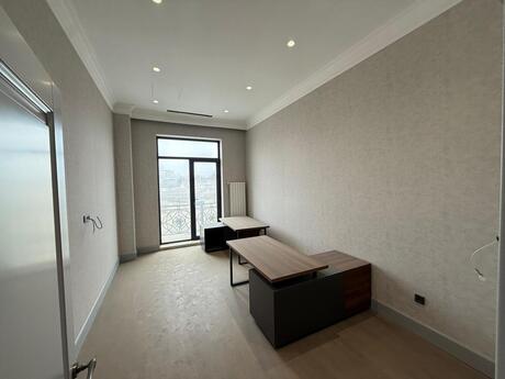 4 otaqlı ofis - Ağ şəhər q. - 225 m²