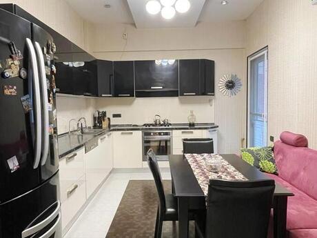 4 otaqlı yeni tikili - 28 May m. - 178 m²