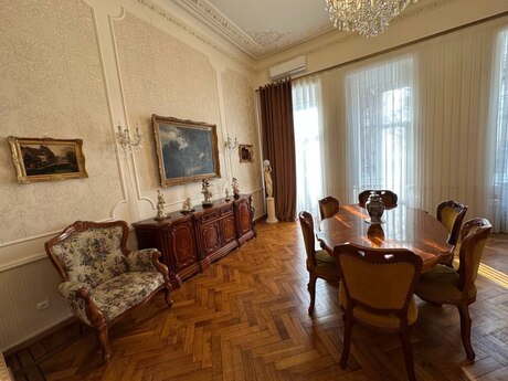 Объявление №5856200 - Баку, м. Ичеришехер, 5-комн., 151 м², 2/3 этаж