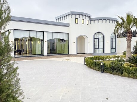 5 otaqlı həyət evi/bağ evi - Mərdəkan q. - 300 m²