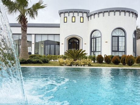 5 otaqlı həyət evi/bağ evi - Mərdəkan q. - 300 m²