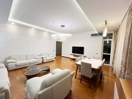 3 otaqlı yeni tikili - 8 Noyabr m. - 150 m²