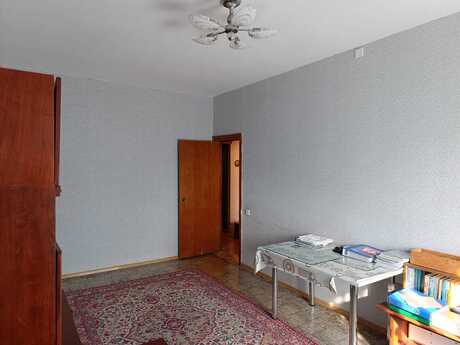 3 otaqlı köhnə tikili - Köhnə Günəşli q. - 75 m²