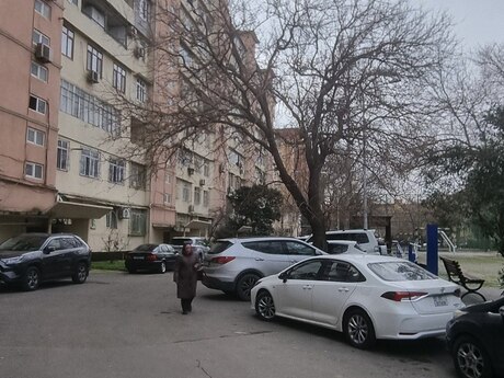 Satlr 4 otaql khn tikili 100 m, Xalqlar Dostluu m.
