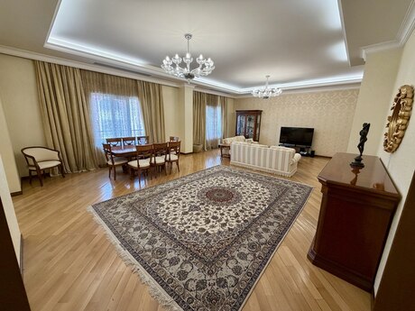 Elan №5857071 - Bakı, 28 May m., 5 otaqlı, 390 m², 16/16 mərtəbə