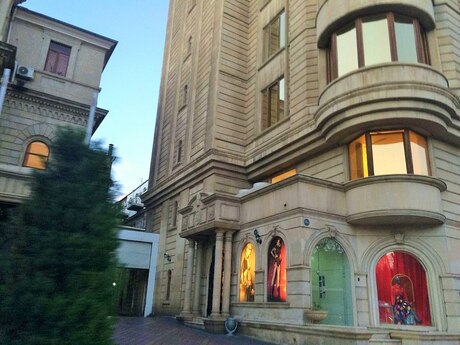 Elan №5529136 - Bakı, Sahil m., 3 otaqlı, 90 m², 4/4 mərtəbə