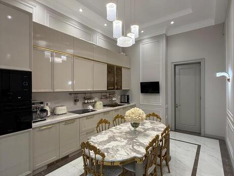 4-room apartment, 180 m², Belvedere Residence: 990 000 ₼ 5