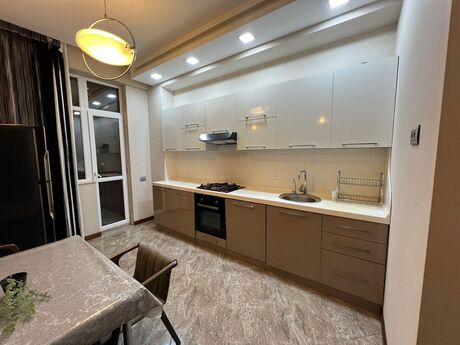 8 Noyabrda 3 otaqlı yeni tikili mənzil kirayə verilir, 150 m², 1 200 AZN/ay, şəkil 5 / 12