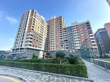 4 otaqlı yeni tikili - 8 Noyabr m. - 275 m²