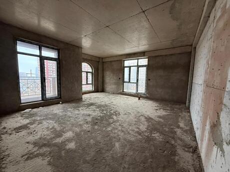 4 otaqlı yeni tikili - Nəriman Nərimanov m. - 178 m²