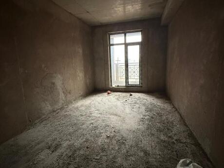 4 otaqlı yeni tikili - Nəriman Nərimanov m. - 178 m²