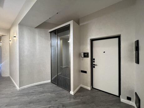 3 otaqlı yeni tikili - İnşaatçılar m. - 150 m²