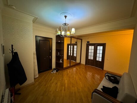 3-комн. новостройка - м. Низами - 175 м²
