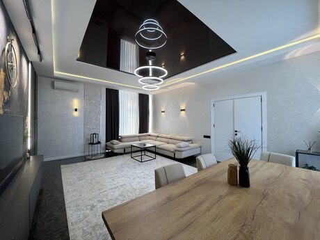 3 otaqlı yeni tikili - İnşaatçılar m. - 450 m²