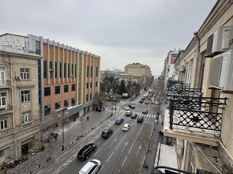 3 otaqlı köhnə tikili - Sahil m. - 80 m²
