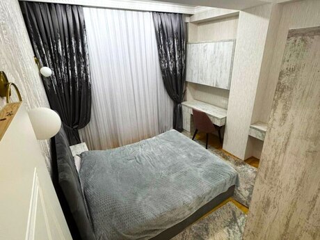 4-комн. новостройка - м. Азадлыг проспекти - 135 м²