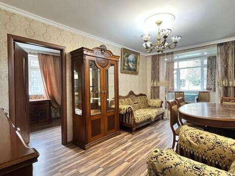 3 otaqlı köhnə tikili - Elmlər Akademiyası m. - 85 m²