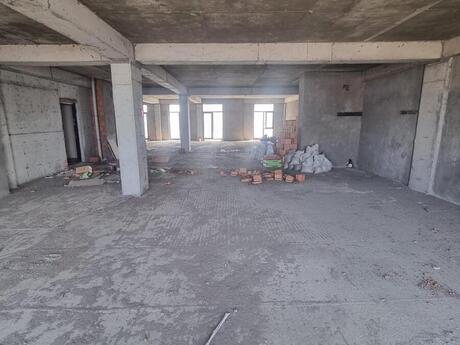 4 otaqlı yeni tikili - Həzi Aslanov q. - 179.6 m²