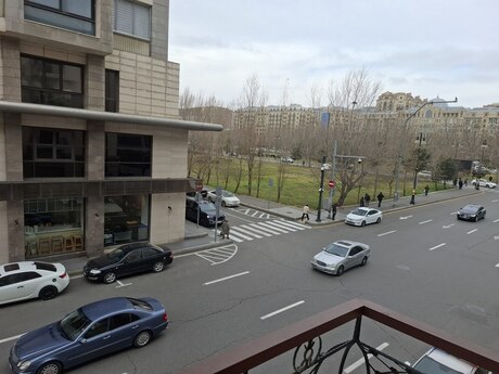 3 otaqlı köhnə tikili - Sahil m. - 80 m²