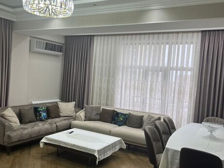 4 otaqlı yeni tikili - 28 May m. - 160 m²