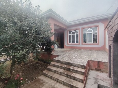 4 otaqlı həyət evi/bağ evi - Maştağa q. - 120 m²