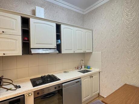 2 otaqlı köhnə tikili - Nəsimi r. - 65 m²