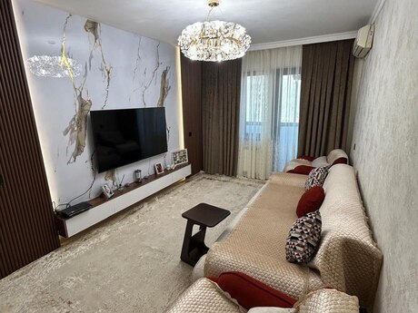 4 otaqlı köhnə tikili - İnşaatçılar m. - 110 m²