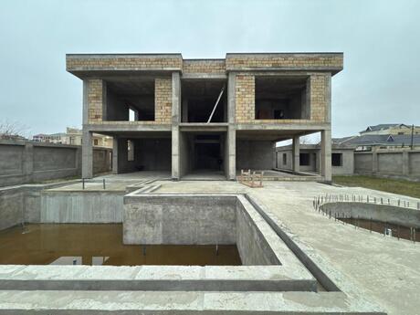 5 otaqlı həyət evi/bağ evi - Novxanı q. - 500 m²